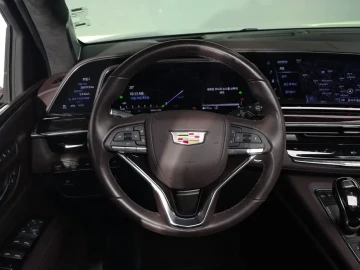 2023 Cadillac Escalade с пробегом 26 531 км
