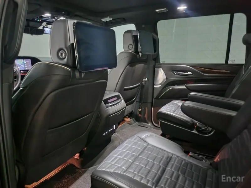 2021 Cadillac Escalade с пробегом 42 254 км