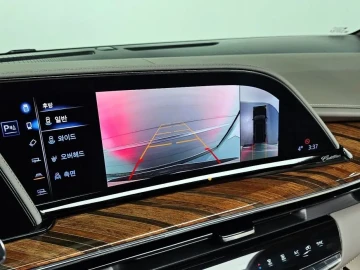 2023 Cadillac Escalade с пробегом 17 657 км