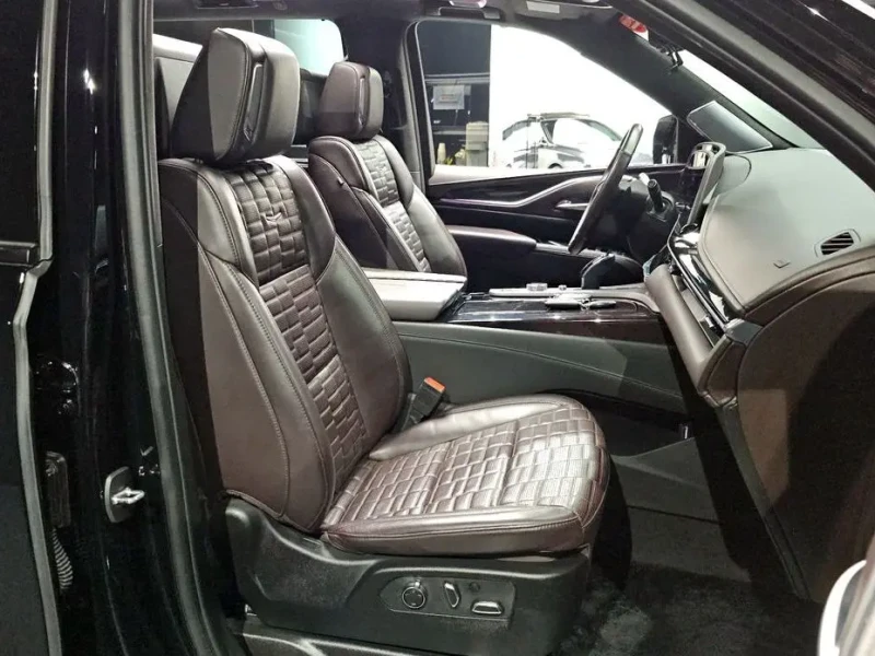 2023 Cadillac Escalade с пробегом 38 323 км
