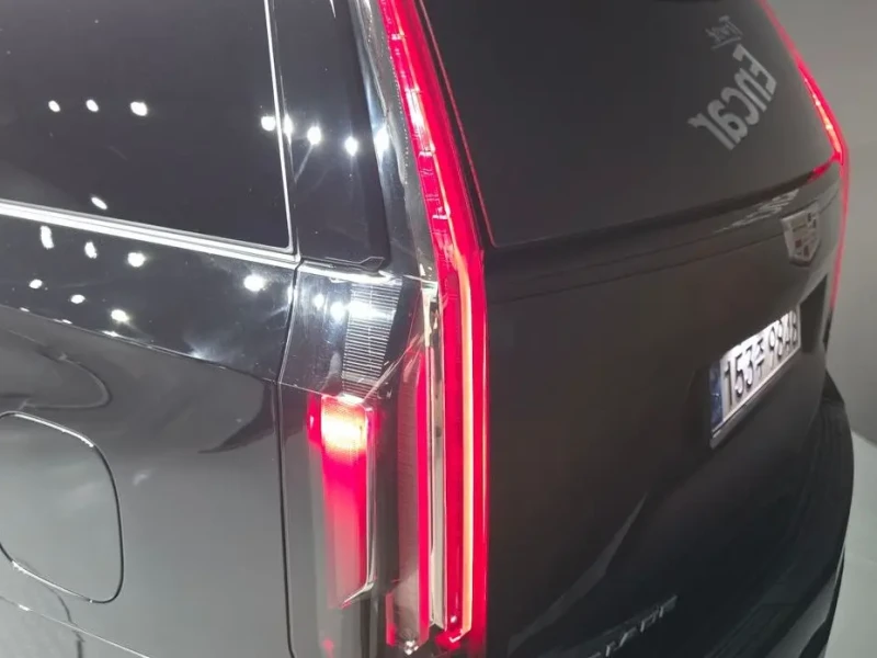 2023 Cadillac Escalade с пробегом 38 323 км