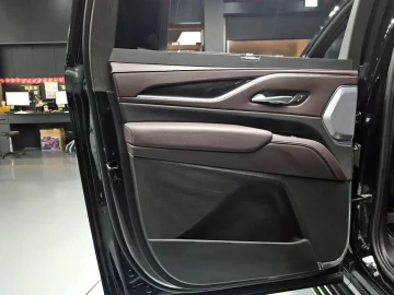 2023 Cadillac Escalade с пробегом 38 323 км