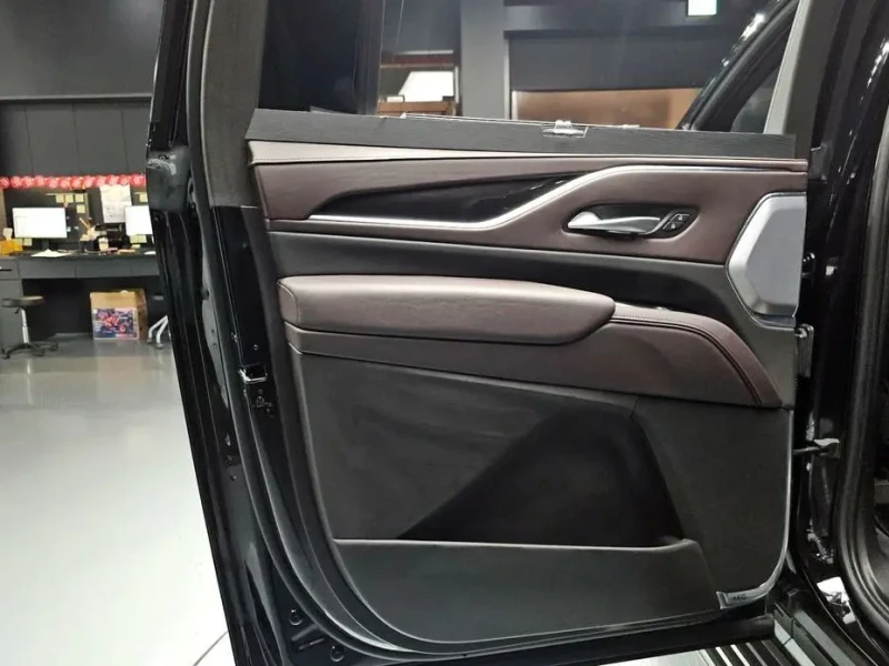 2023 Cadillac Escalade с пробегом 38 323 км