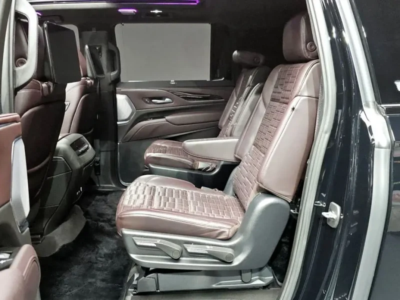 2023 Cadillac Escalade с пробегом 38 323 км