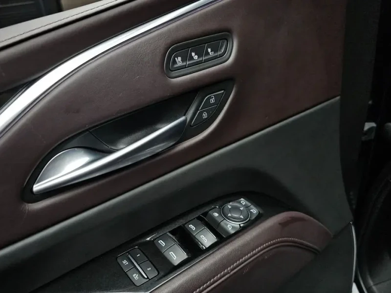 2023 Cadillac Escalade с пробегом 38 323 км