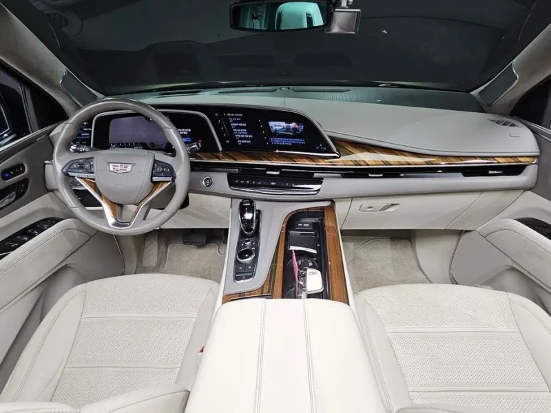 2021 Cadillac Escalade с пробегом 87 141 км