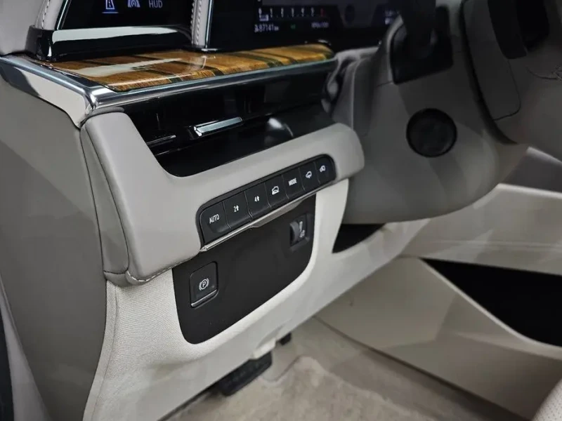 2021 Cadillac Escalade с пробегом 87 141 км