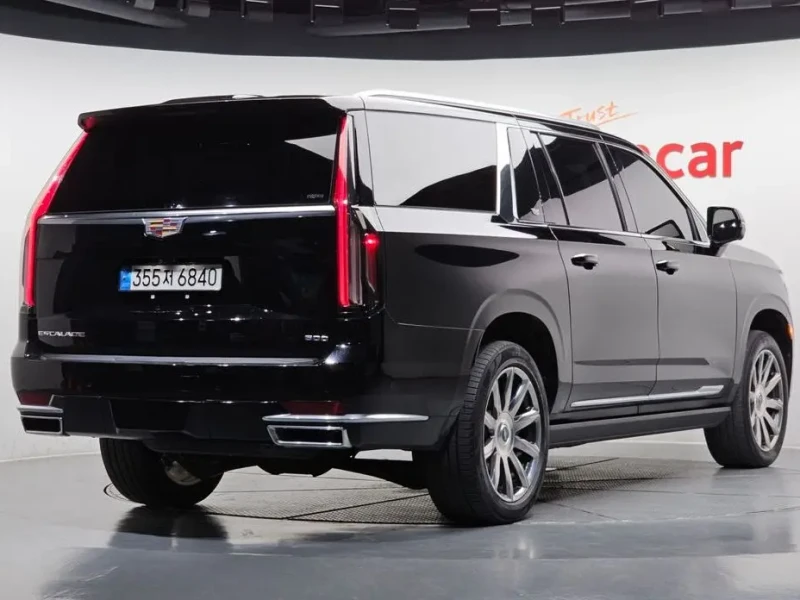 2022 Cadillac Escalade с пробегом 45 911 км