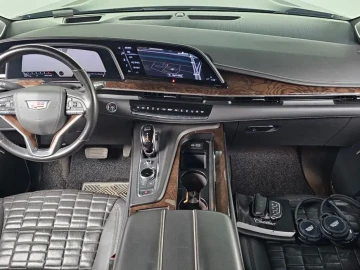 2022 Cadillac Escalade с пробегом 45 911 км