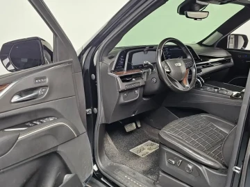 2022 Cadillac Escalade с пробегом 45 911 км