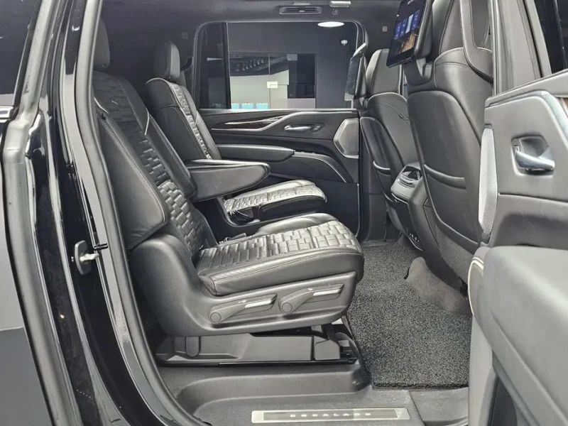 2022 Cadillac Escalade с пробегом 45 911 км