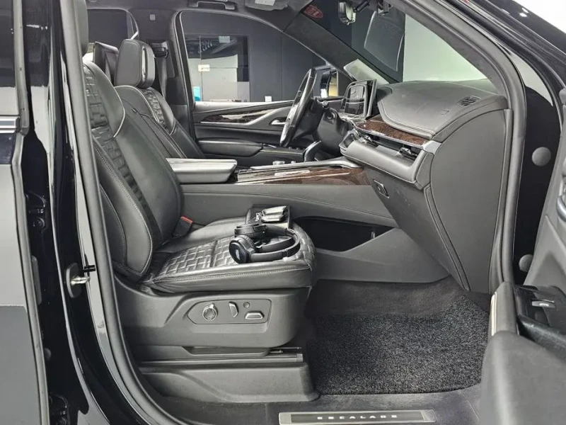 2022 Cadillac Escalade с пробегом 45 911 км