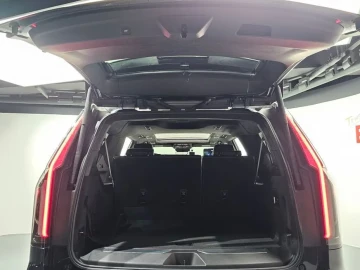2022 Cadillac Escalade с пробегом 45 911 км