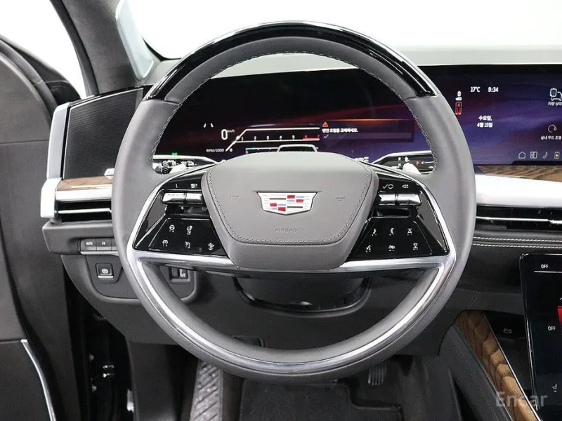 2025 Cadillac Escalade с пробегом 1 580 км
