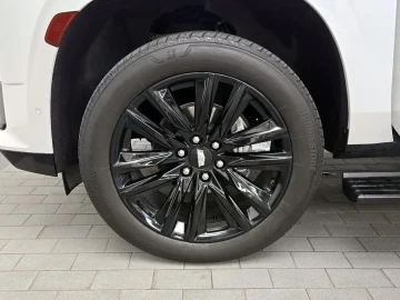 2023 Cadillac Escalade с пробегом 65 875 км