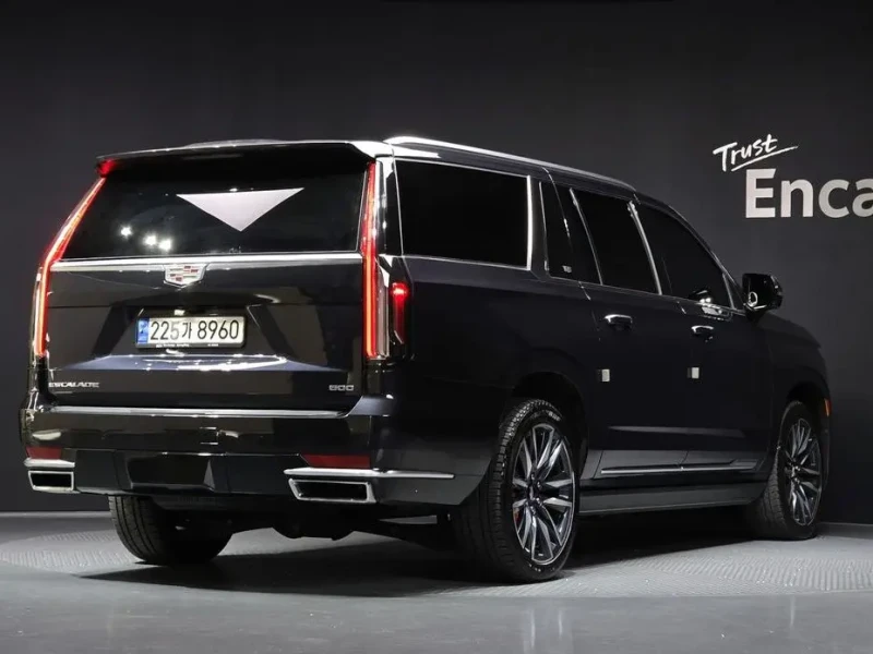 2022 Cadillac Escalade с пробегом 80 014 км