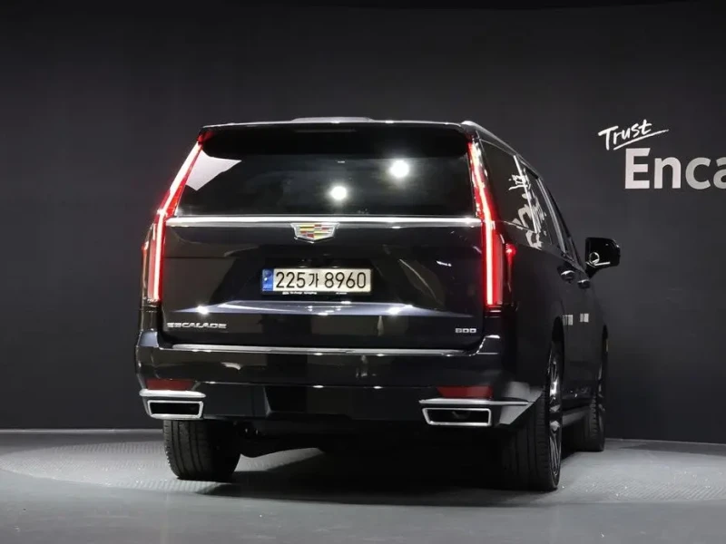 2022 Cadillac Escalade с пробегом 80 014 км