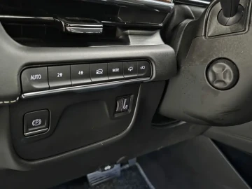 2021 Cadillac Escalade с пробегом 178 398 км