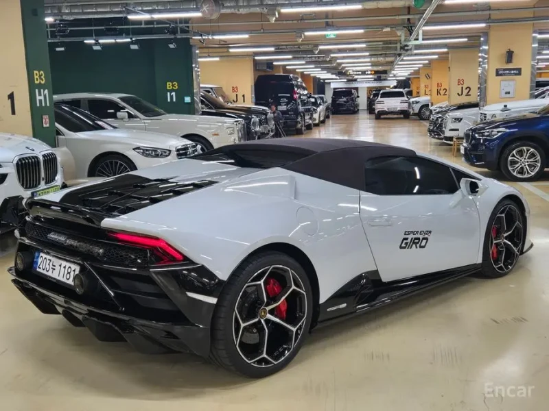 2022 Lamborghini Huracán с пробегом 9 052 км