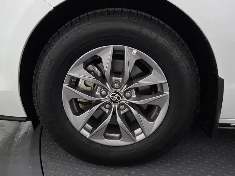 2023 Toyota Sienna с пробегом 41 447 км