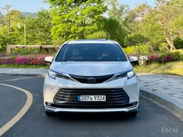 2022 Toyota Sienna с пробегом 17 995 км