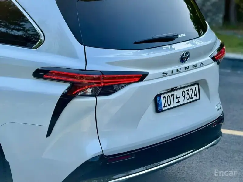 2022 Toyota Sienna с пробегом 17 995 км
