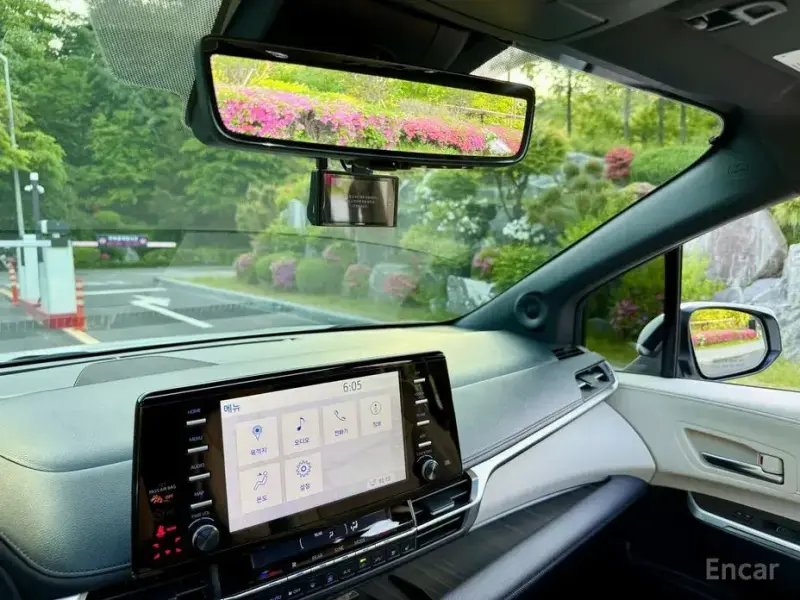 2022 Toyota Sienna с пробегом 17 995 км