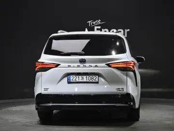 2023 Toyota Sienna с пробегом 31 712 км