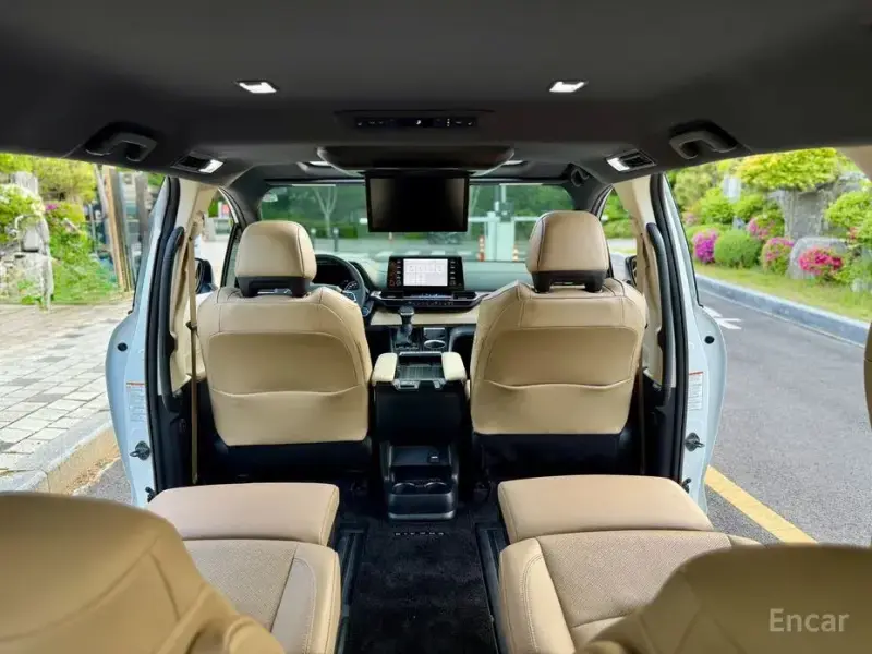 2022 Toyota Sienna с пробегом 17 995 км