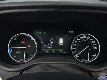 2023 Toyota Sienna с пробегом 31 712 км