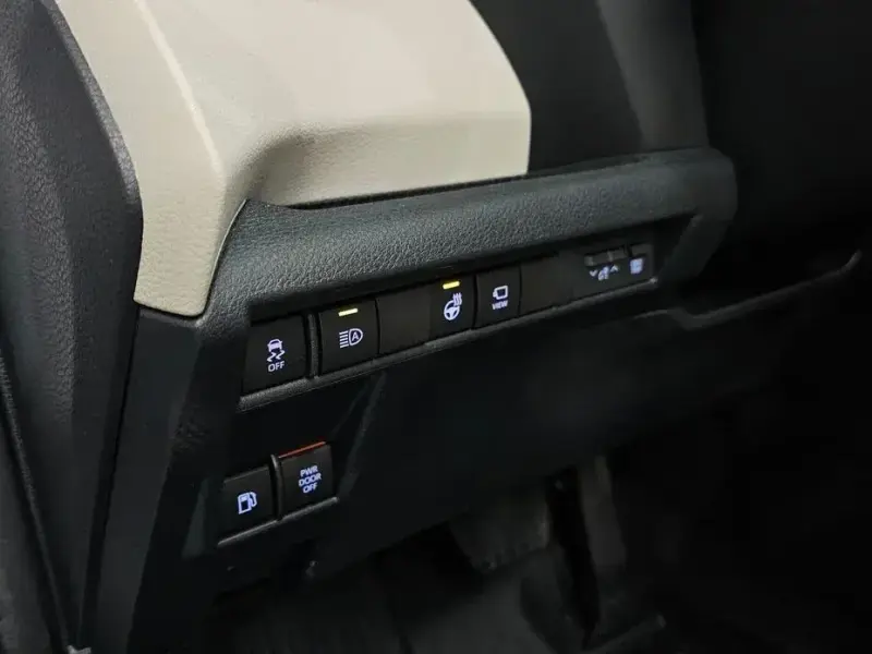2023 Toyota Sienna с пробегом 31 712 км