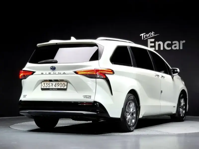 2021 Toyota Sienna с пробегом 246 165 км