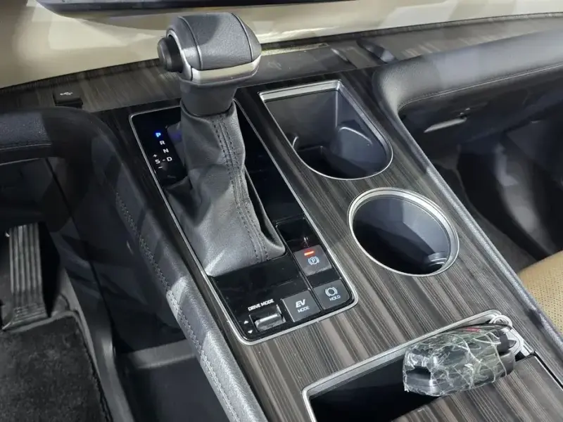 2023 Toyota Sienna с пробегом 58 636 км
