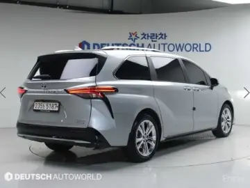 2023 Toyota Sienna с пробегом 68 140 км