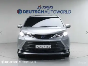 2023 Toyota Sienna с пробегом 68 140 км