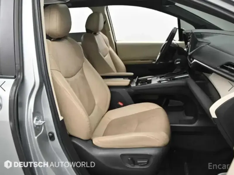 2023 Toyota Sienna с пробегом 68 140 км