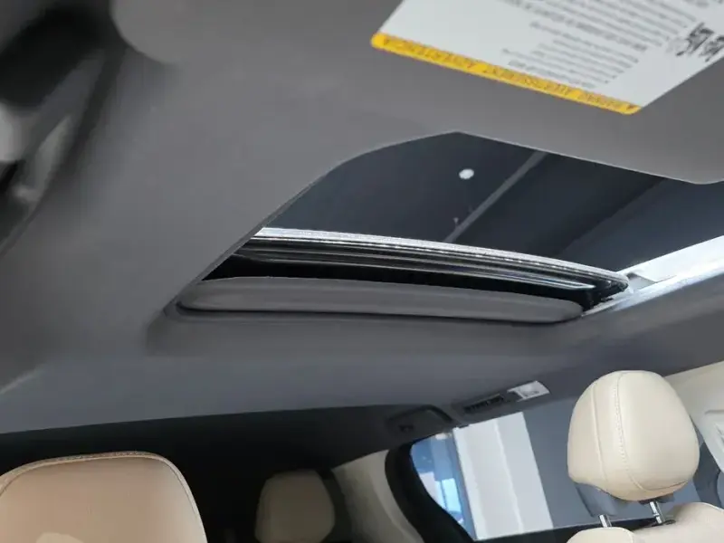 2023 Toyota Sienna с пробегом 55 842 км