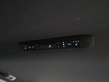 2023 Toyota Sienna с пробегом 55 842 км