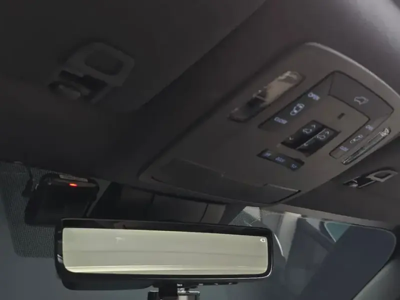 2023 Toyota Sienna с пробегом 55 842 км