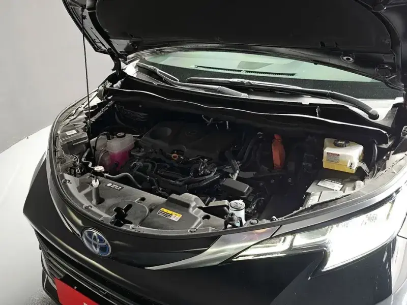 2023 Toyota Sienna с пробегом 9 779 км