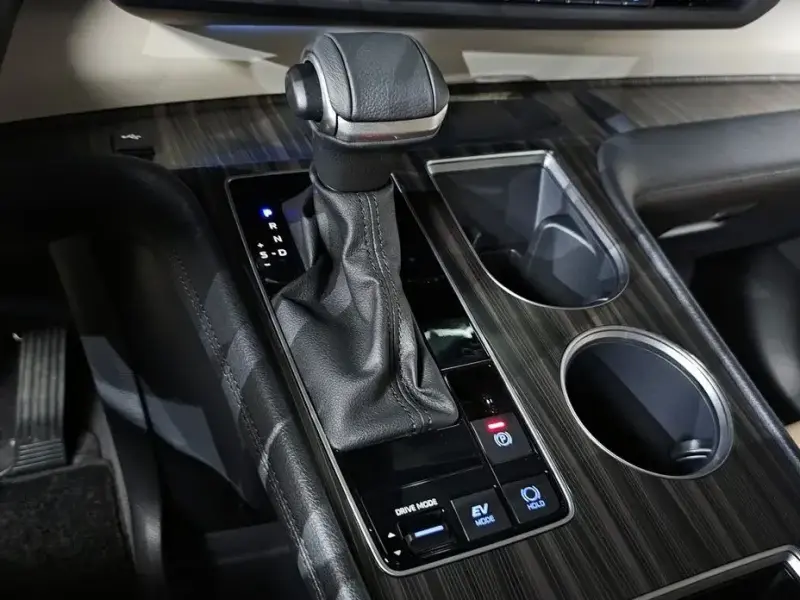 2023 Toyota Sienna с пробегом 9 779 км