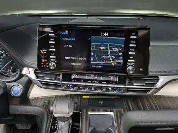 2023 Toyota Sienna с пробегом 9 779 км