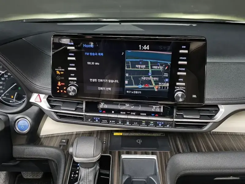2023 Toyota Sienna с пробегом 9 779 км