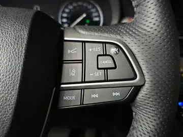2023 Toyota Sienna с пробегом 9 779 км