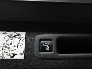 2023 Toyota Sienna с пробегом 9 779 км