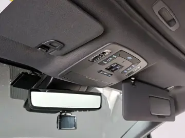 2023 Toyota Sienna с пробегом 9 779 км