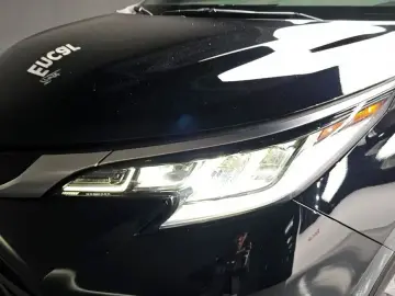 2023 Toyota Sienna с пробегом 9 779 км