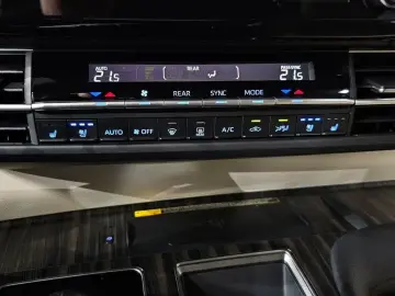 2023 Toyota Sienna с пробегом 9 779 км