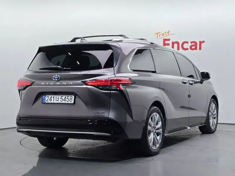 2021 Toyota Sienna с пробегом 69 072 км