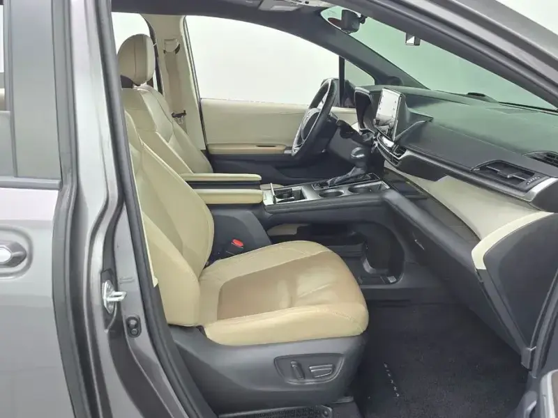 2021 Toyota Sienna с пробегом 69 072 км
